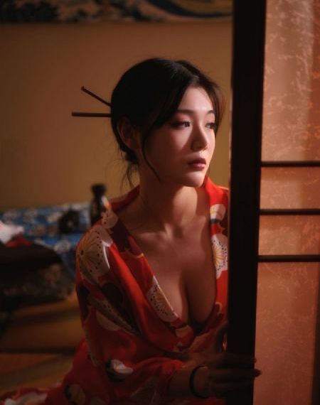 国产精品美女吃精视频_高清完整视频观看